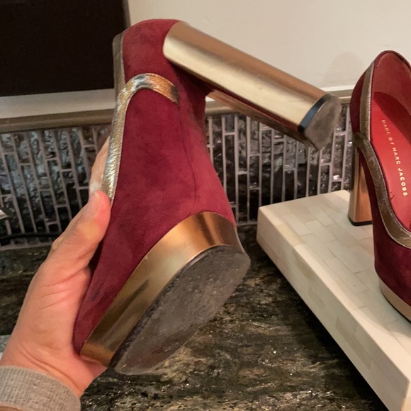 Marc Jacob's red and gold stilettos size 6 1/2 - Picture 4 of 4